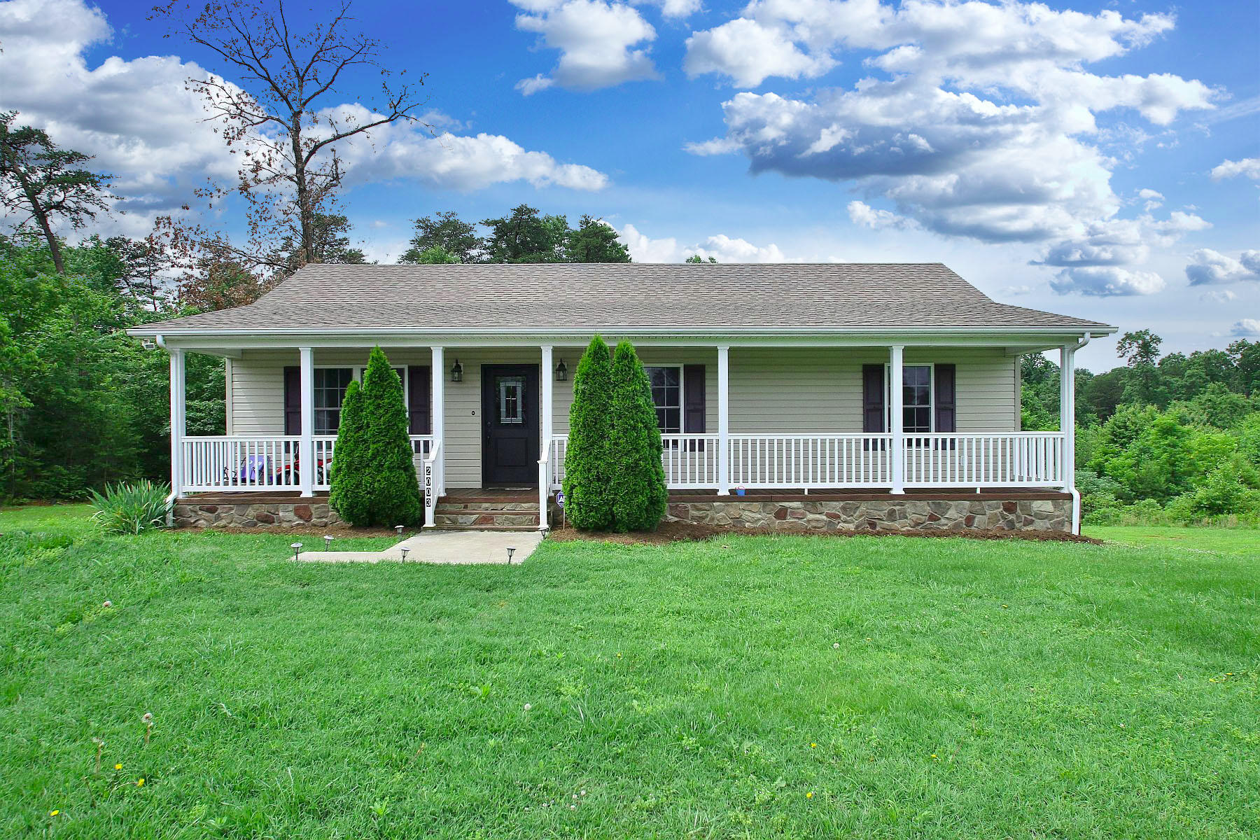 2003 Diamond Hill Road Moneta, VA 24121 - Photo 1 of 34 Front Street View