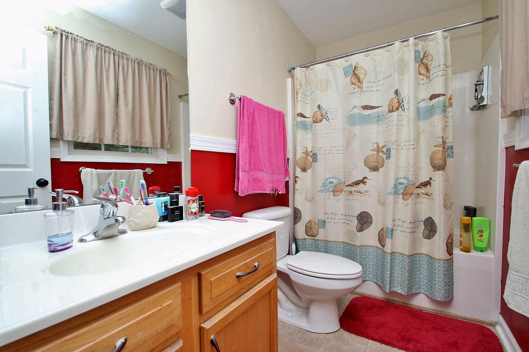 2003 Diamond Hill Road Moneta, VA 24121 - Photo 13 of 34 Full Bath