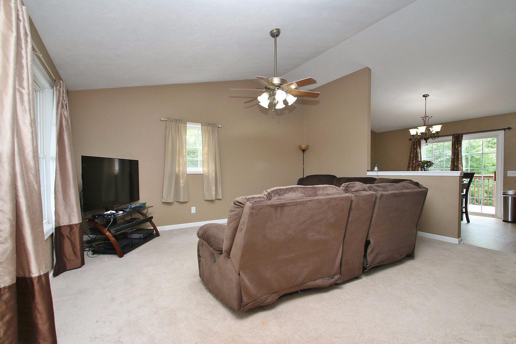 2003 Diamond Hill Road Moneta, VA 24121 - Photo 4 of 34 Great RoomOpens to Kitchen