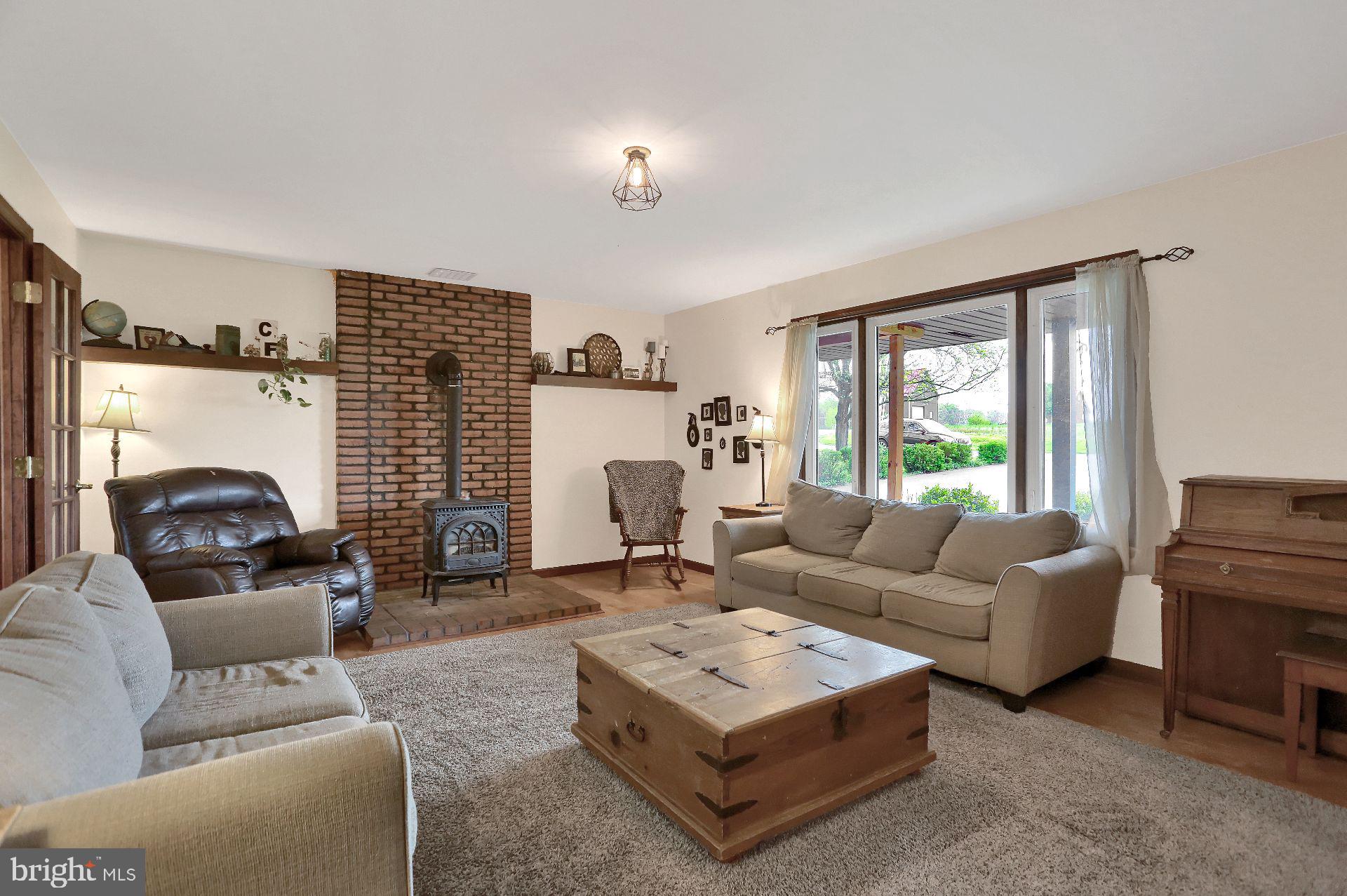 5518 Beagle Road Elizabethtown, PA 17022 - Photo 7 of 40 Gallery Image 7