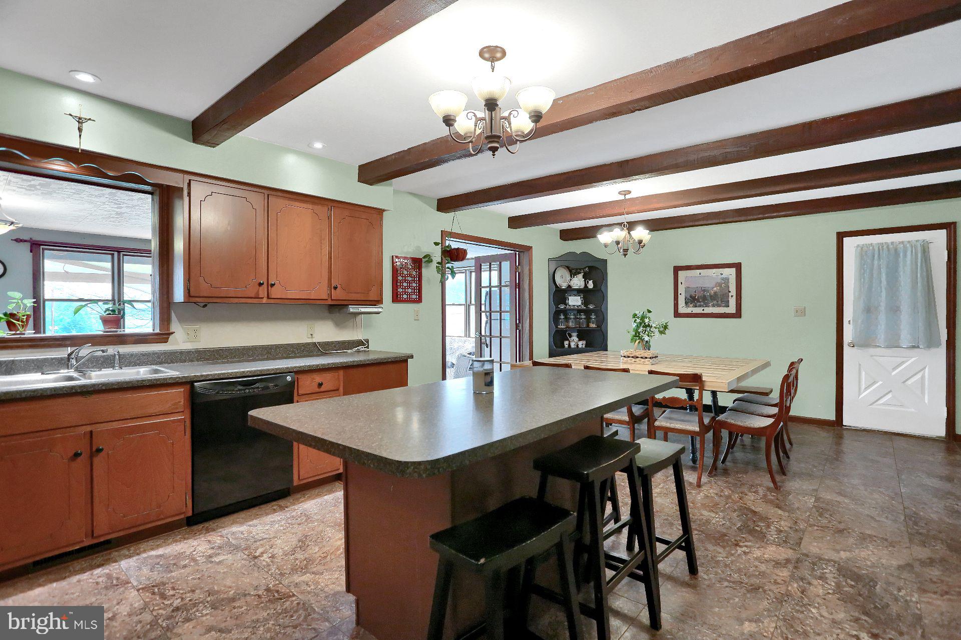 5518 Beagle Road Elizabethtown, PA 17022 - Photo 9 of 40 Gallery Image 9