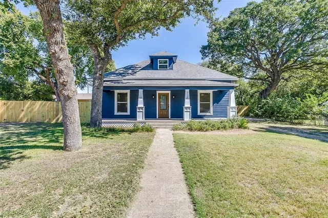 $325,000 | 912 Hanover Street, Weatherford, TX 76086