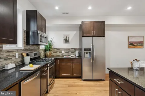 $499,900 | 2555 Carpenter Street, Unit E, Philadelphia, PA 19146