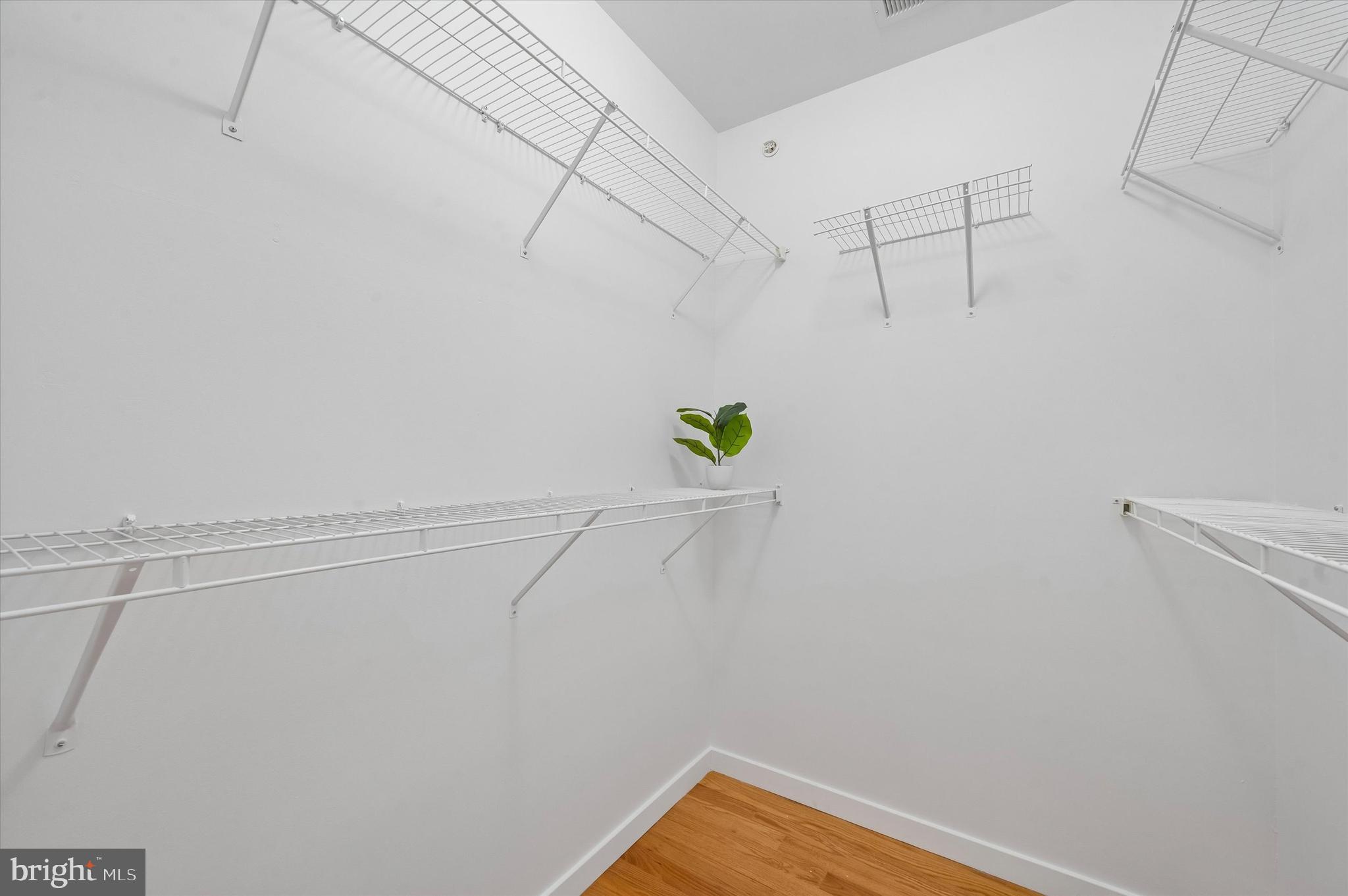 2555 Carpenter Street, Unit E Philadelphia, PA 19146 - Photo 20 of 28