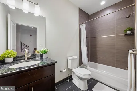 $499,900 | 2555 Carpenter Street, Unit E, Philadelphia, PA 19146