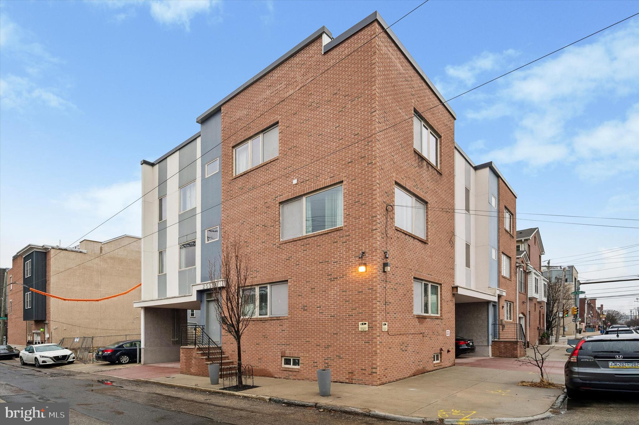 2555 Carpenter Street, Unit E Philadelphia, PA 19146 - Photo 25 of 27