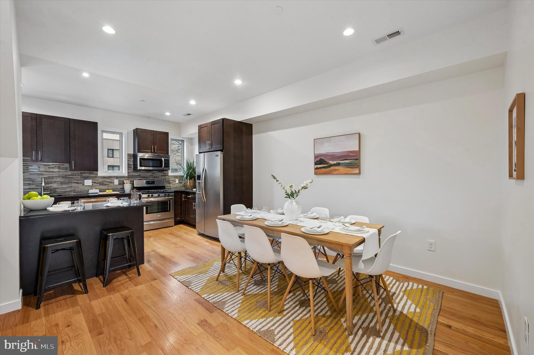 2555 Carpenter Street, Unit E Philadelphia, PA 19146 - Photo 8 of 27