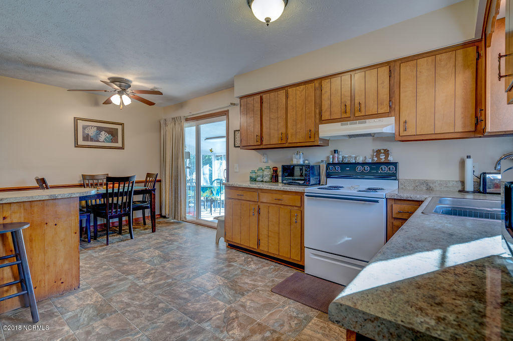 325 Burbank Road Wilmington, NC 28412 - Photo 9 of 26 DSC00180_1_2