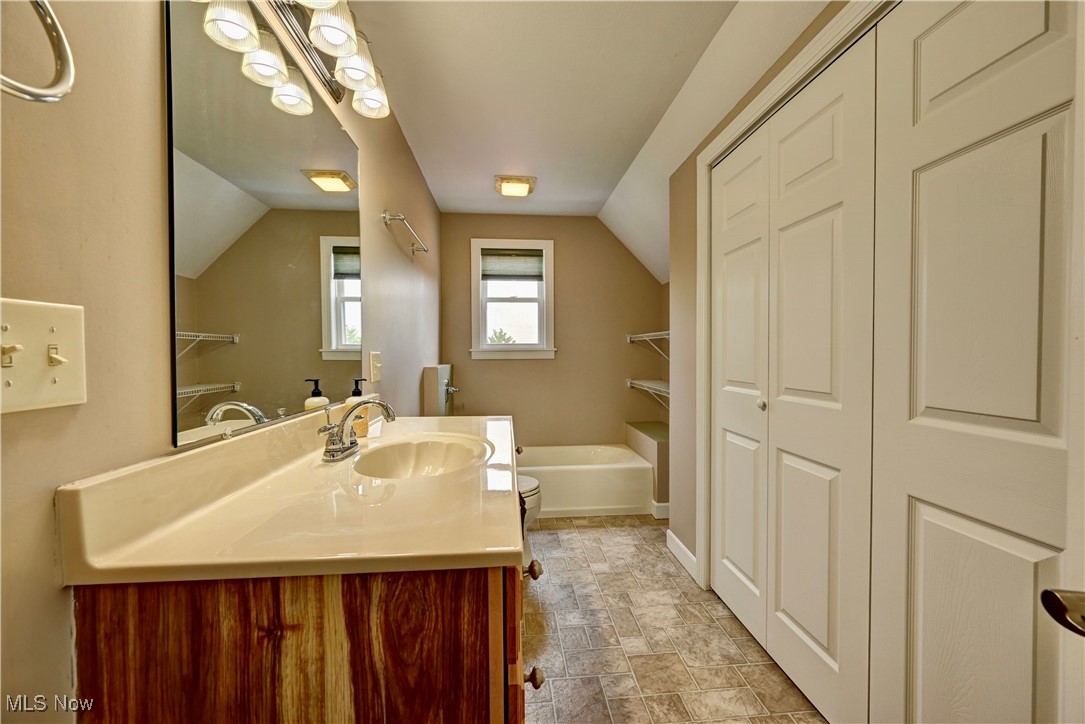 85551 Beagle Club Road Scio, OH 43988 - Photo 17 of 44 Second floor bathroom