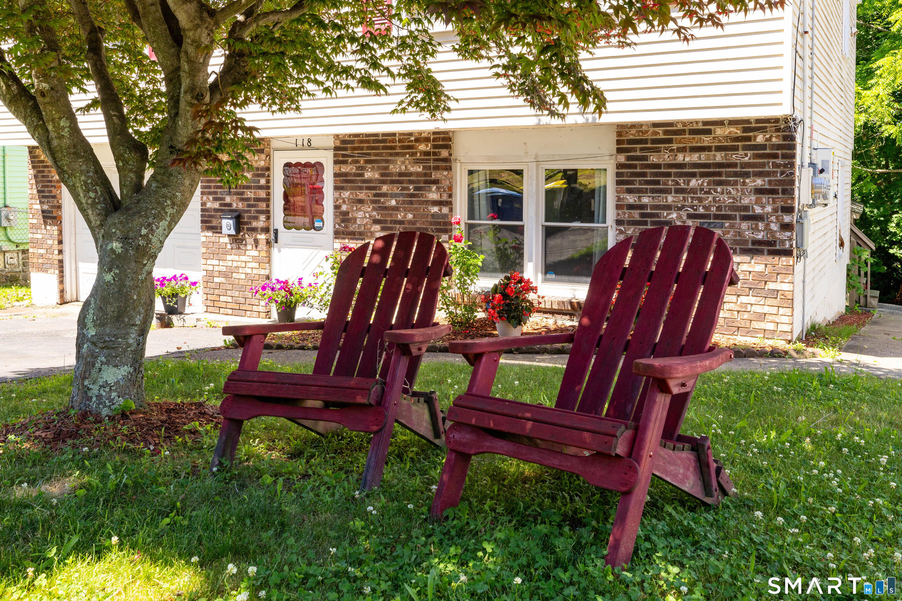 118 Norton Street Waterbury, CT 06708 - Photo 4 of 36