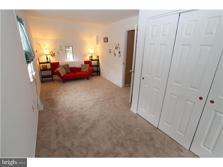 823 Herschel Road Philadelphia, PA 19116 - Photo 17 of 25 Gallery Image 17