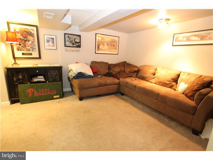823 Herschel Road Philadelphia, PA 19116 - Photo 18 of 25 Gallery Image 18