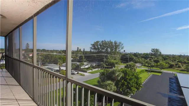 $3,400 | 1001 Benjamin Franklin Drive, Unit 506, Sarasota, FL 34236