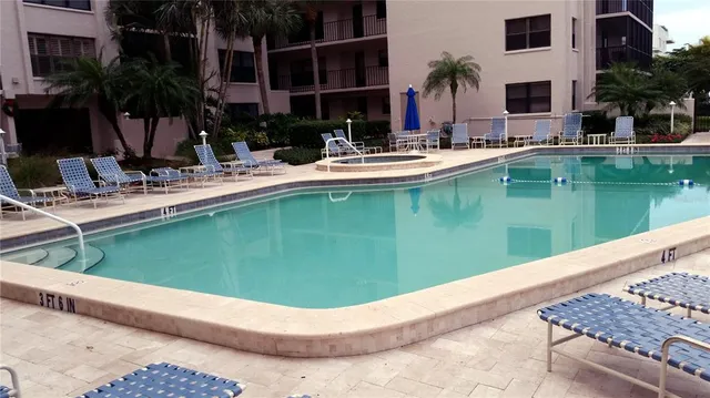 $3,400 | 1001 Benjamin Franklin Drive, Unit 506, Sarasota, FL 34236
