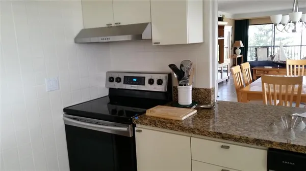 $3,400 | 1001 Benjamin Franklin Drive, Unit 506, Sarasota, FL 34236