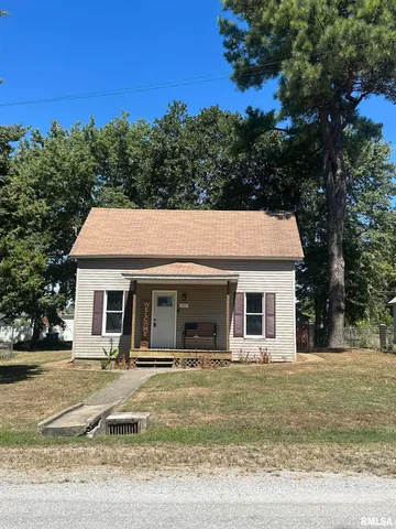 $73,900 | 310 East Almond Street, Percy, IL 62272
