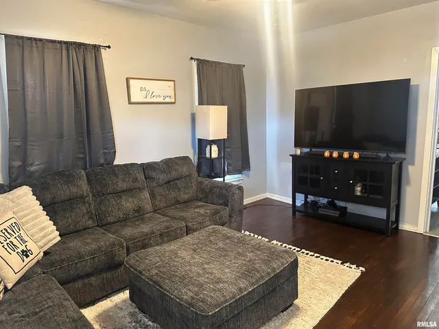 $73,900 | 310 East Almond Street, Percy, IL 62272