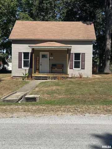 $73,900 | 310 East Almond Street, Percy, IL 62272