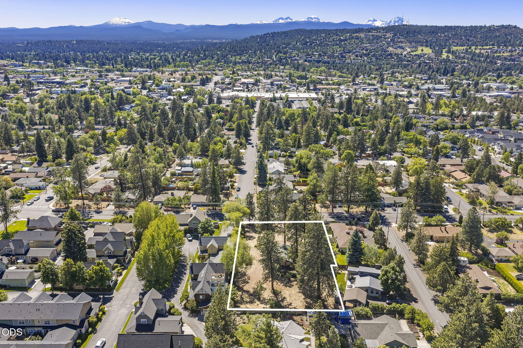 1920 Northeast 8th Street Bend, OR 97701 - Photo 1 of 29