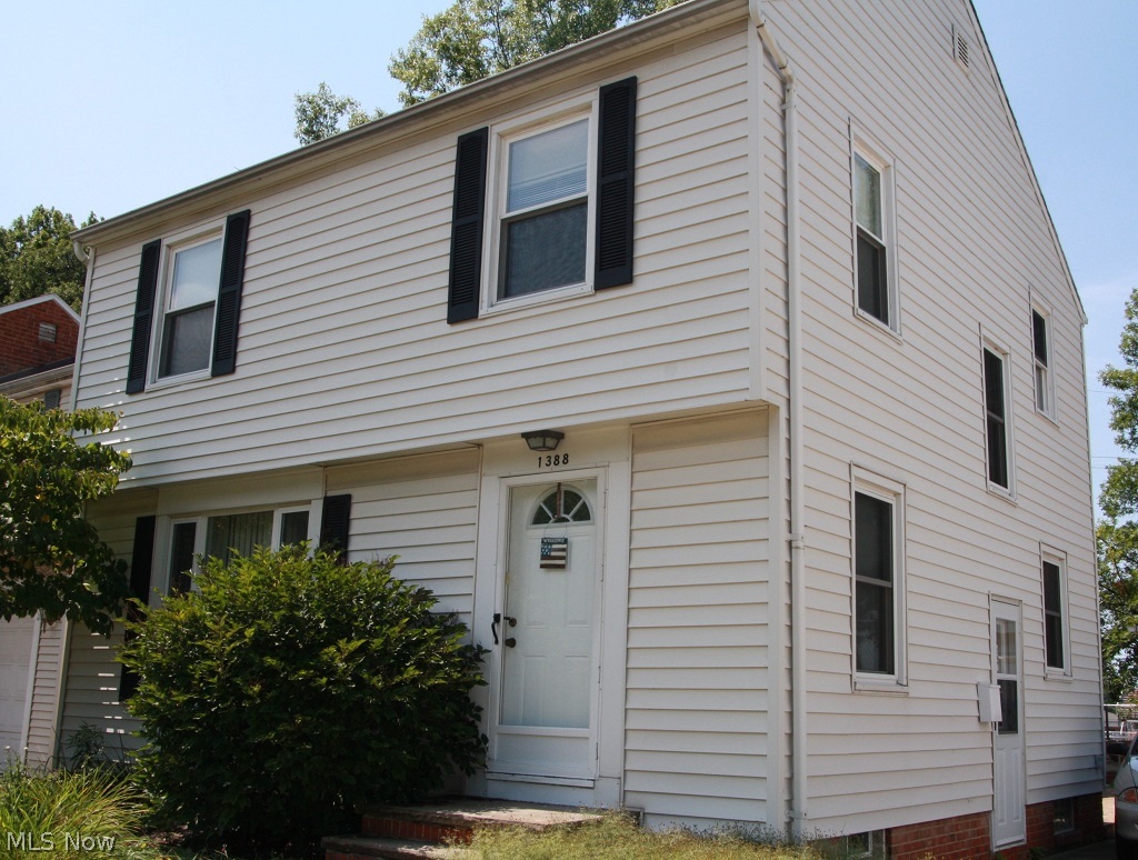 1388 Cranover Road Cleveland, OH 44124 - Photo 14 of 21