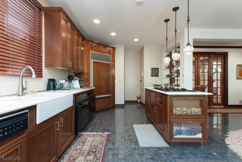203 Rock Road West Green Brook, NJ 08812 - Photo 6 of 26