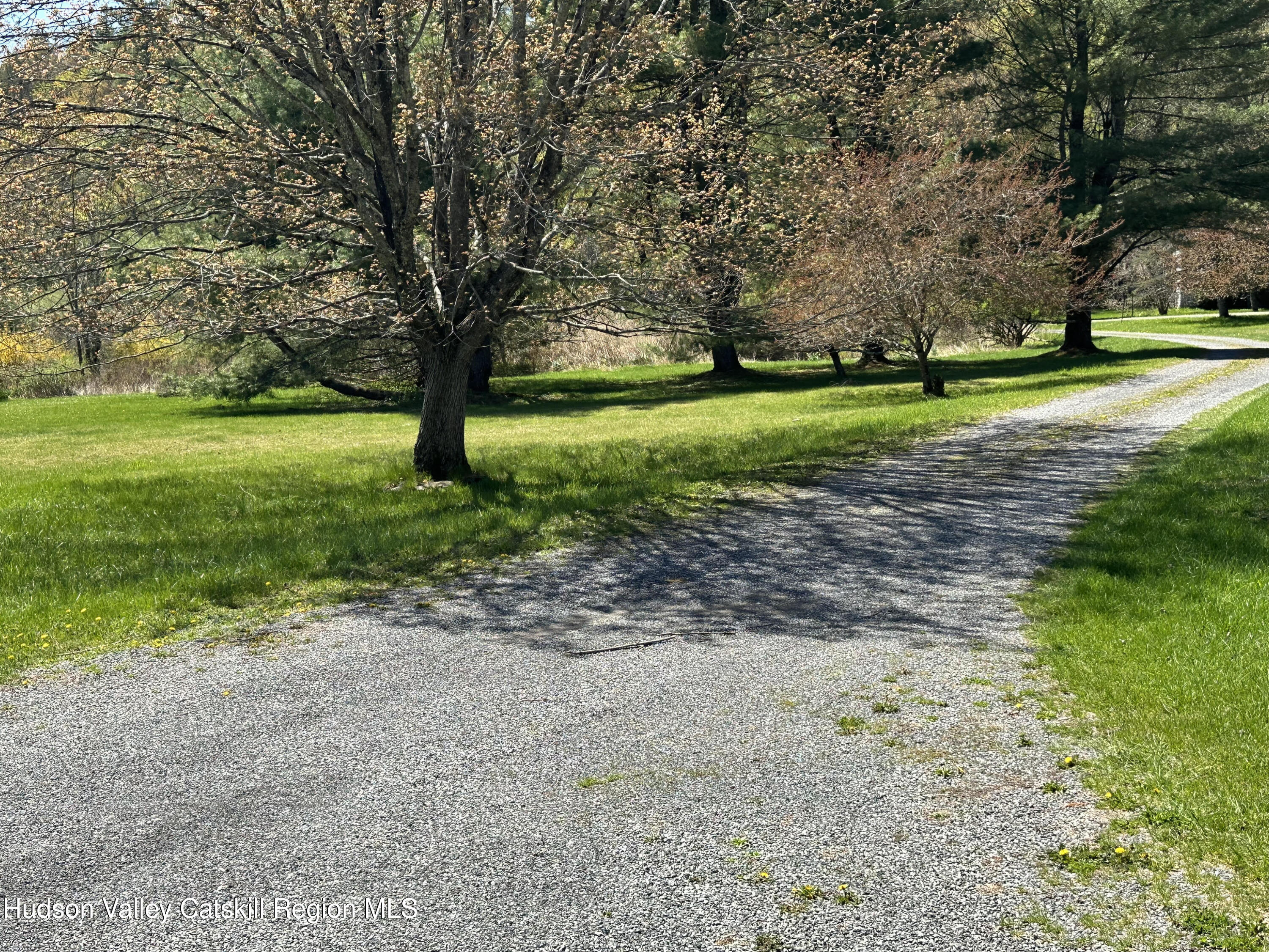 28 Shultis Farm Road Bearsville, NY 12409 - Photo 4 of 36 H18