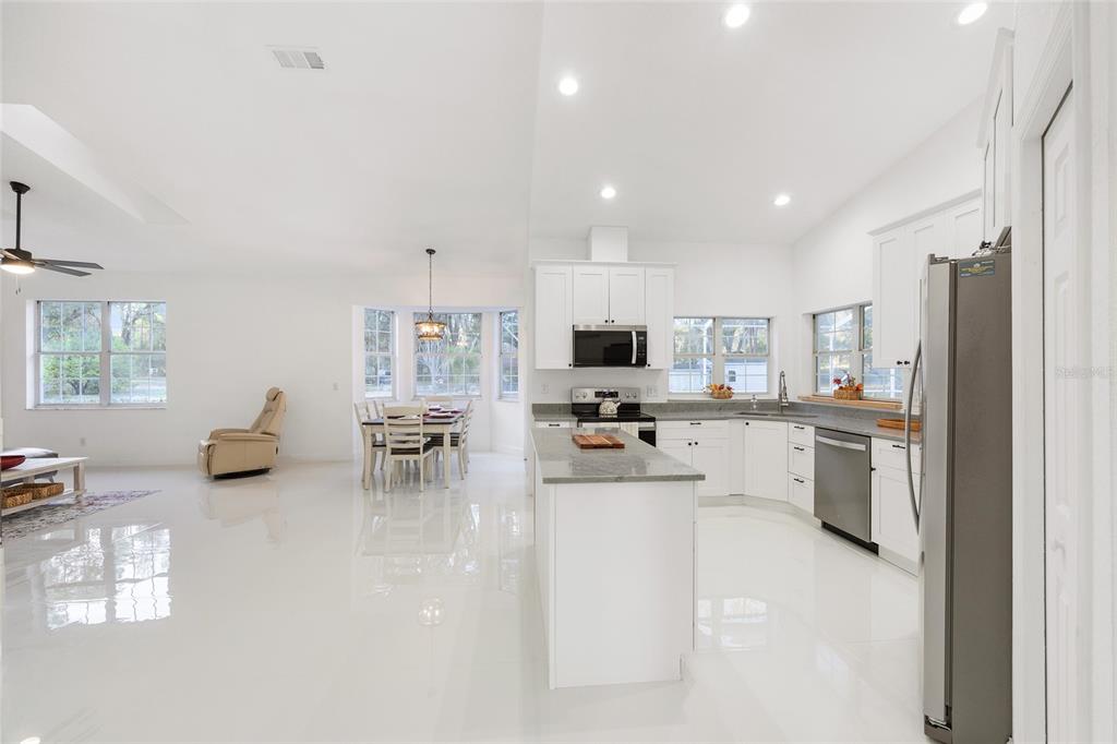 10043 Southwest 202nd Circle Dunnellon, FL 34431 - Photo 25 of 68