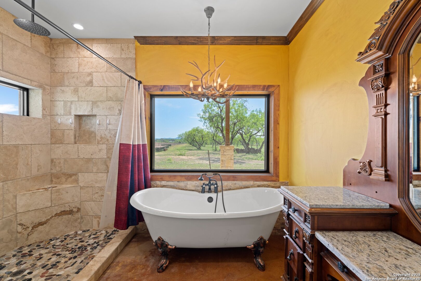 1065 B & R Utopia, TX 78884 - Photo 20 of 28 a bathroom with a sink and a bathtub