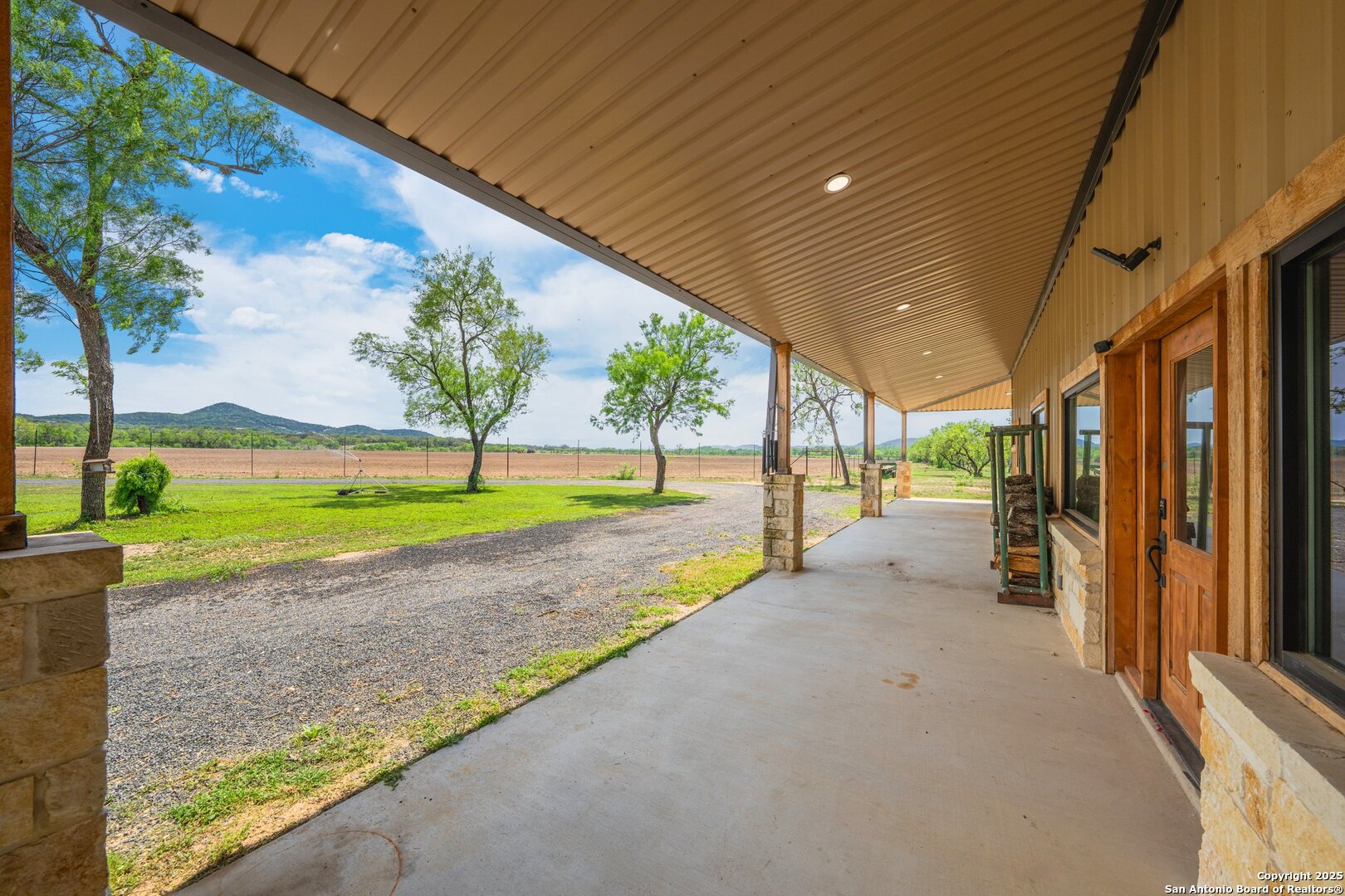 1065 B & R Utopia, TX 78884 - Photo 24 of 28 a view of a garden with an outdoor space