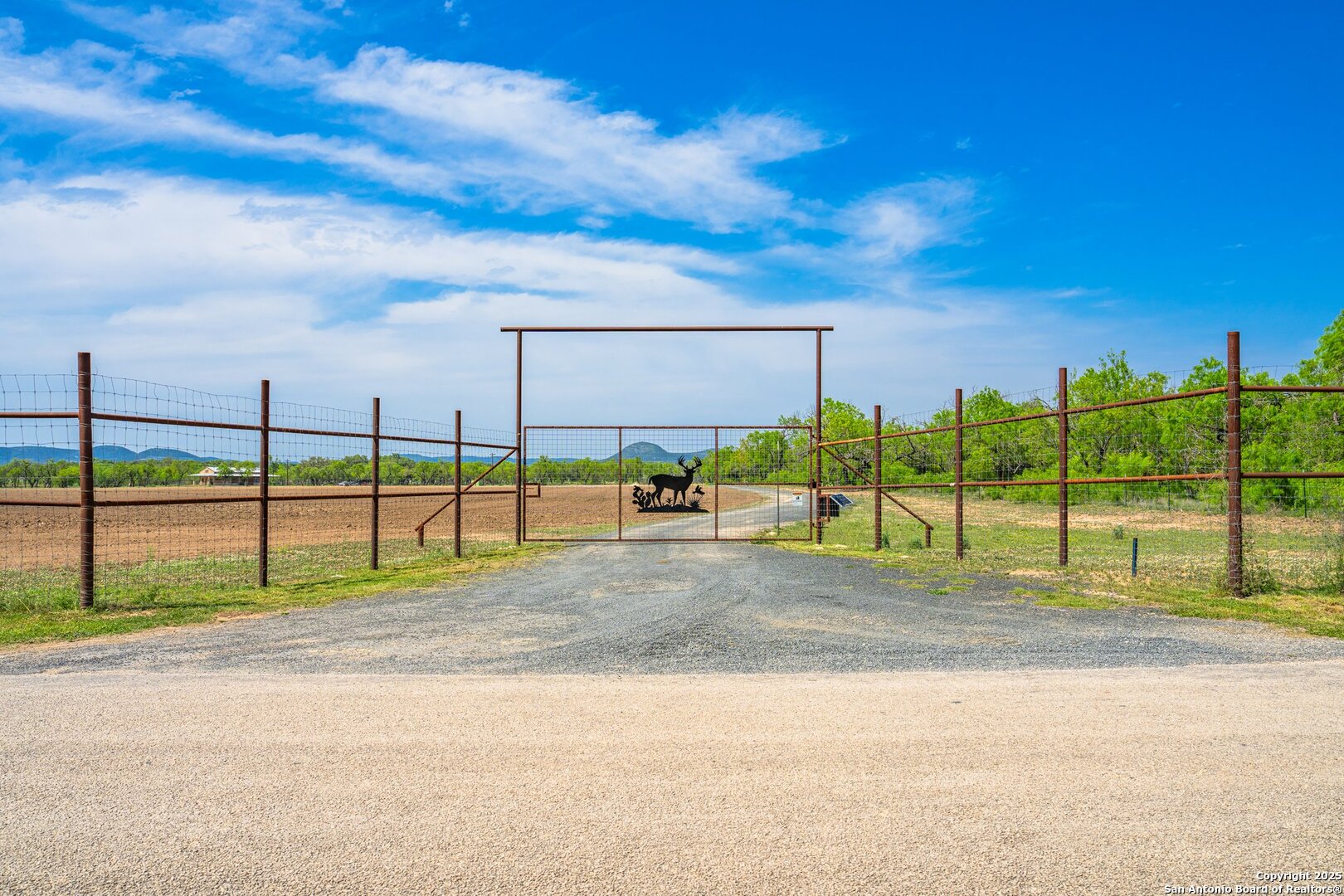 1065 B & R Utopia, TX 78884 - Photo 26 of 28 a view of a backyard