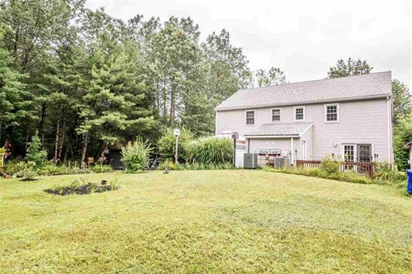 158 A Robinson R 488, Unit A Hudson, NH 03051 - Photo 8 of 12 Gallery Image 8