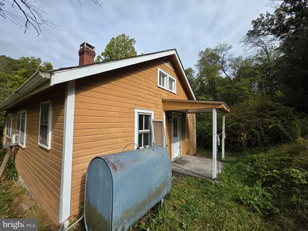 $109,000 | 45 Pansy Lane, Paw Paw, WV 25434