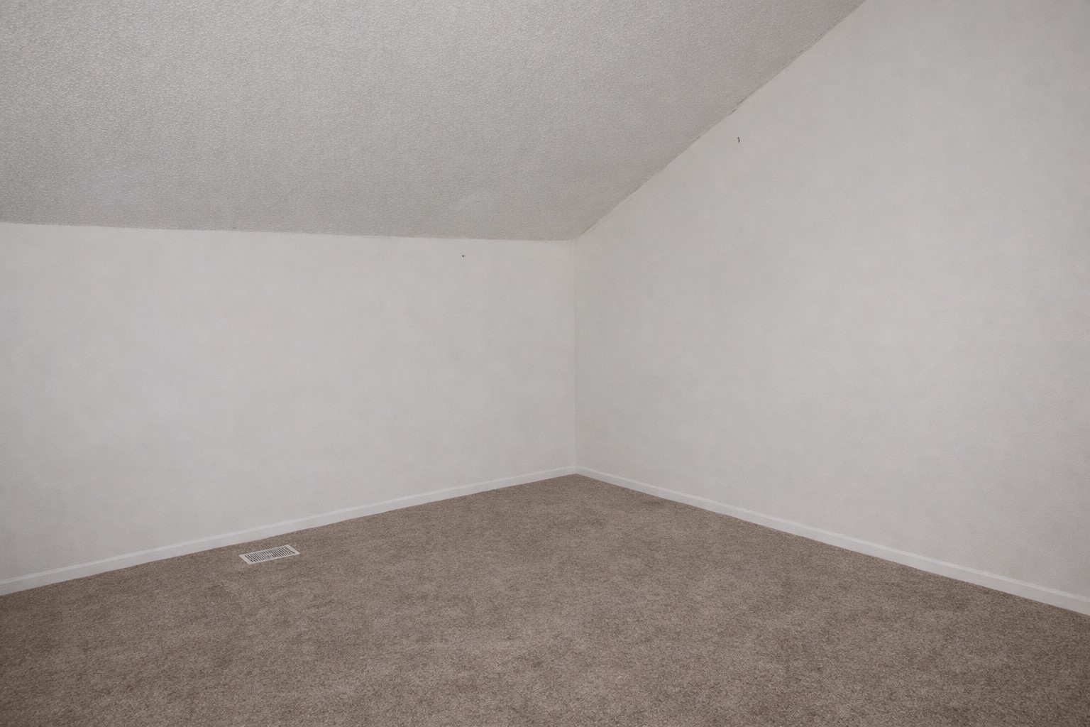 2815 Rio Grande Street, Unit 210 Austin, TX 78705 - Photo 13 of 17 Gallery Image 13