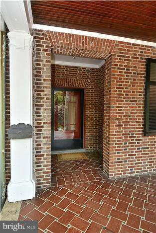 504 Overhill Road Baltimore, MD 21210 - Photo 18 of 29 Exterior (Front)