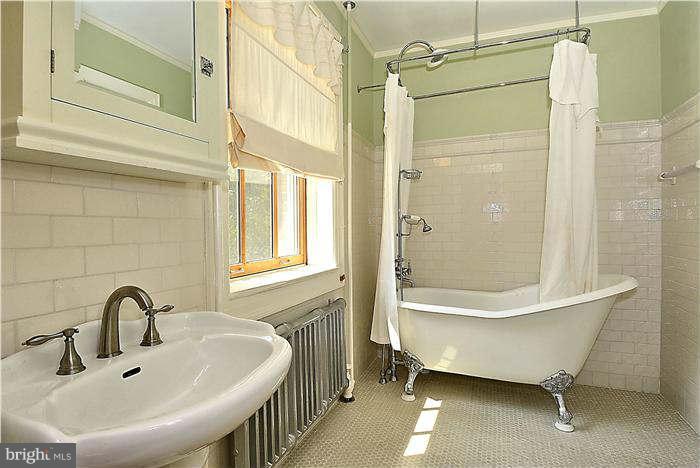 504 Overhill Road Baltimore, MD 21210 - Photo 24 of 29 Bath