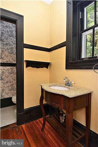 504 Overhill Road Baltimore, MD 21210 - Photo 28 of 29 Bath Main level