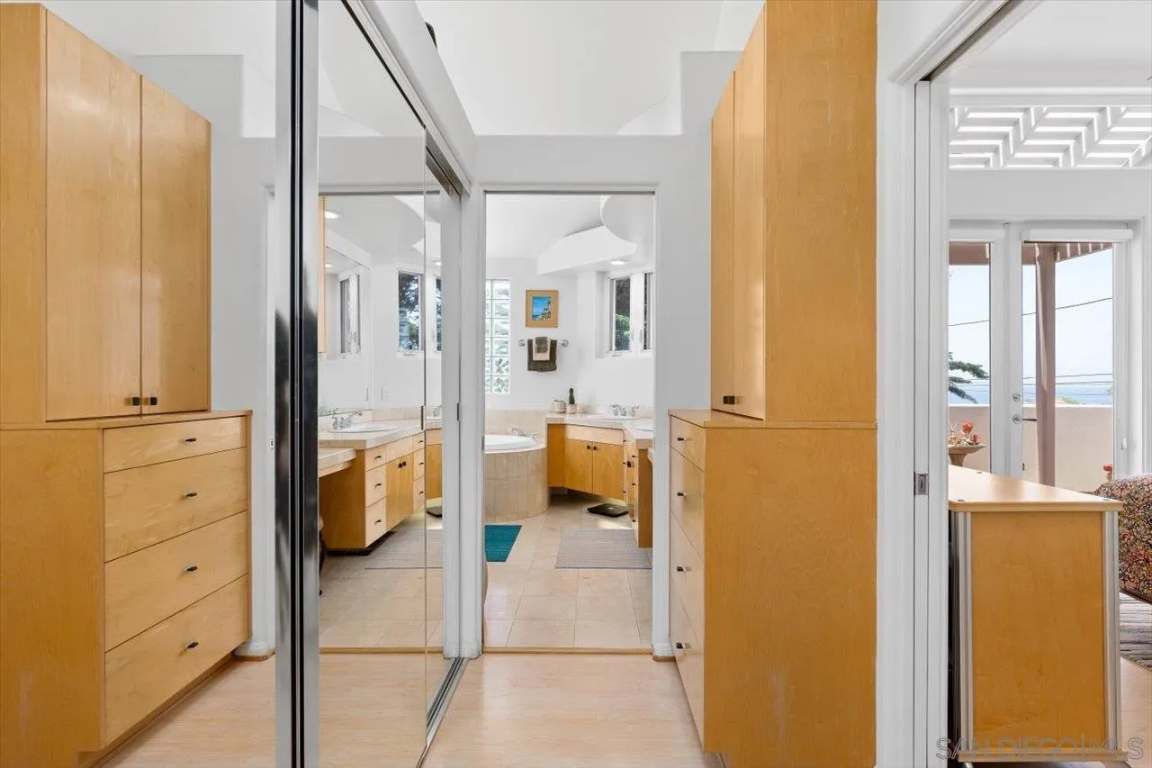 155 Sherrie Lane Del Mar, CA 92014 - Photo 16 of 38