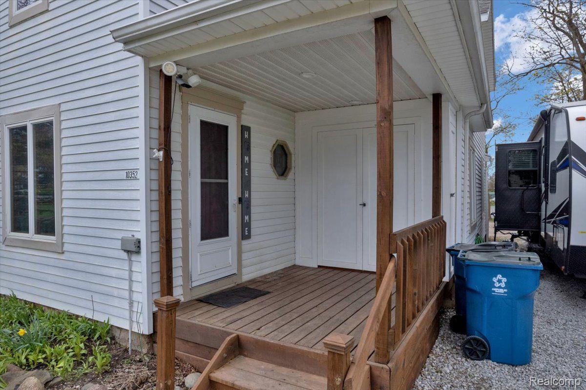 10352 Hegel Road Goodrich, MI 48438 - Photo 3 of 27 Gallery Image 3