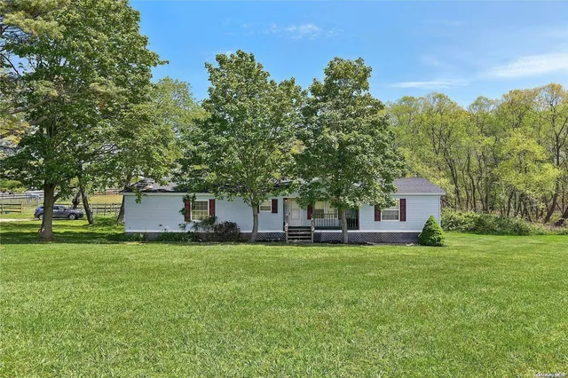 $7,999,000 | 1396 Main Road, Riverhead, NY 11947