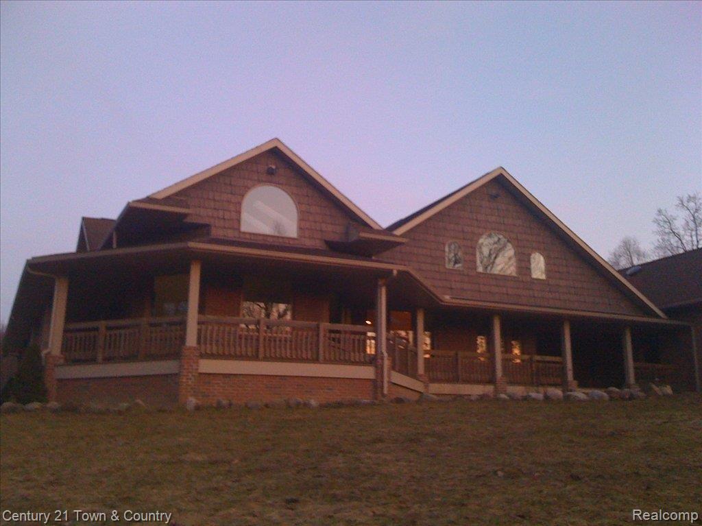 6224 North Tipsico Lake Road Holly, MI 48442 - Photo 1 of 25 Main