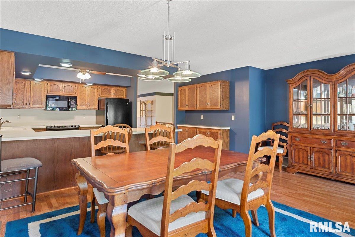 2104 Sunstone Court Springfield, IL 62704 - Photo 15 of 38 Gallery Image 15