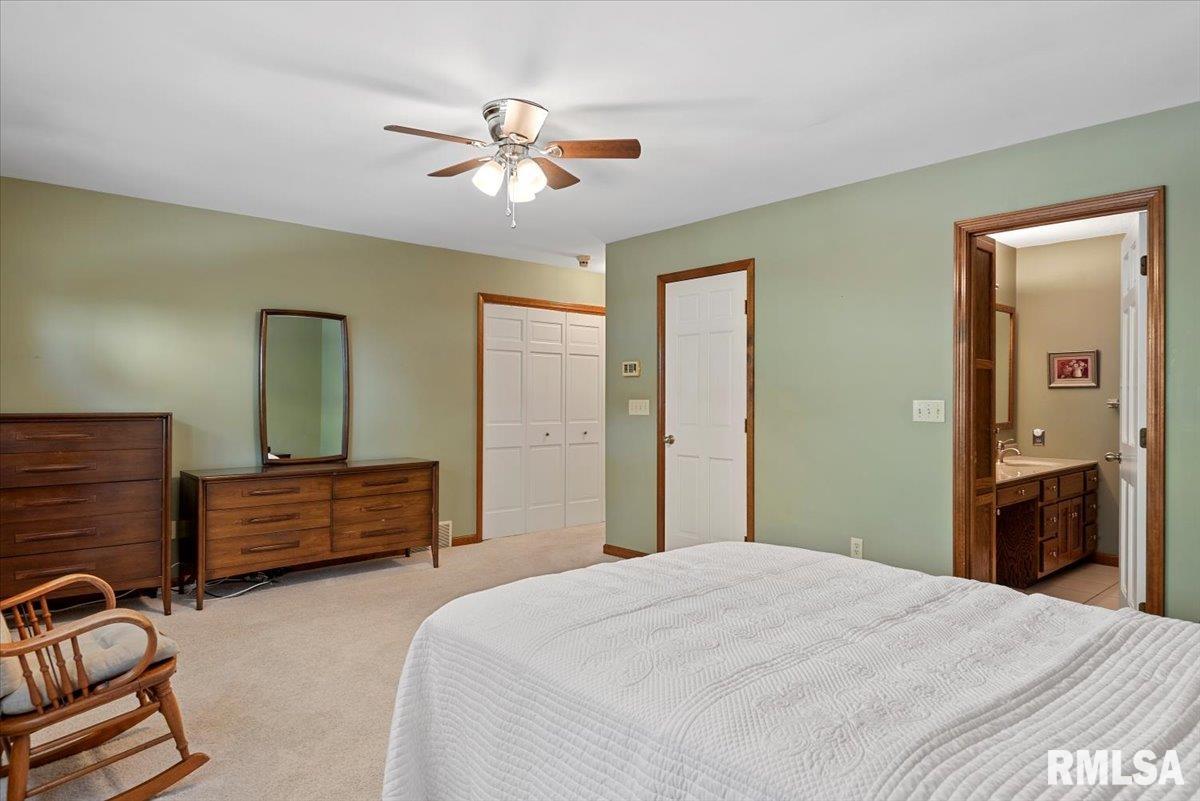 2104 Sunstone Court Springfield, IL 62704 - Photo 20 of 38 Gallery Image 20