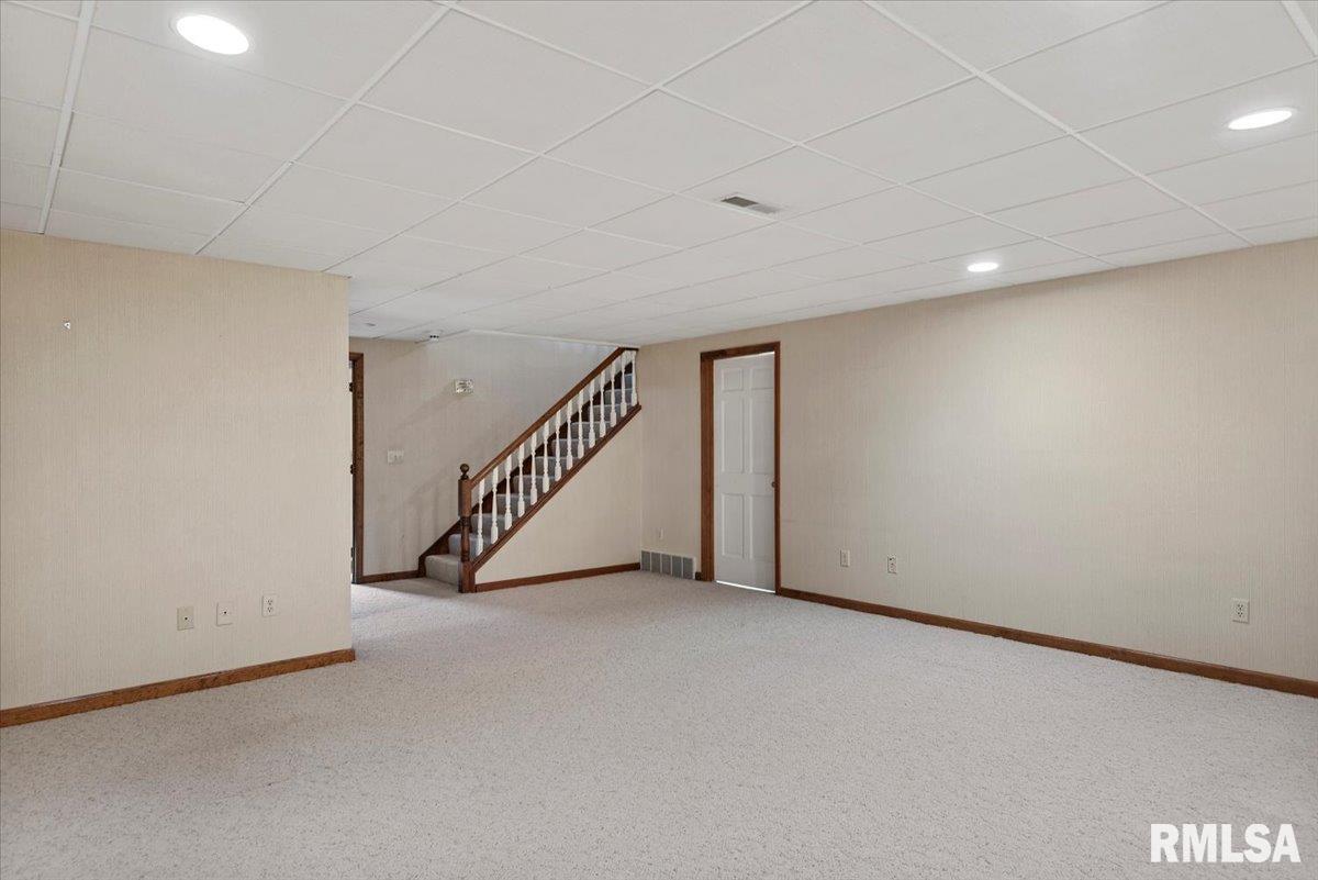 2104 Sunstone Court Springfield, IL 62704 - Photo 27 of 38 Gallery Image 27