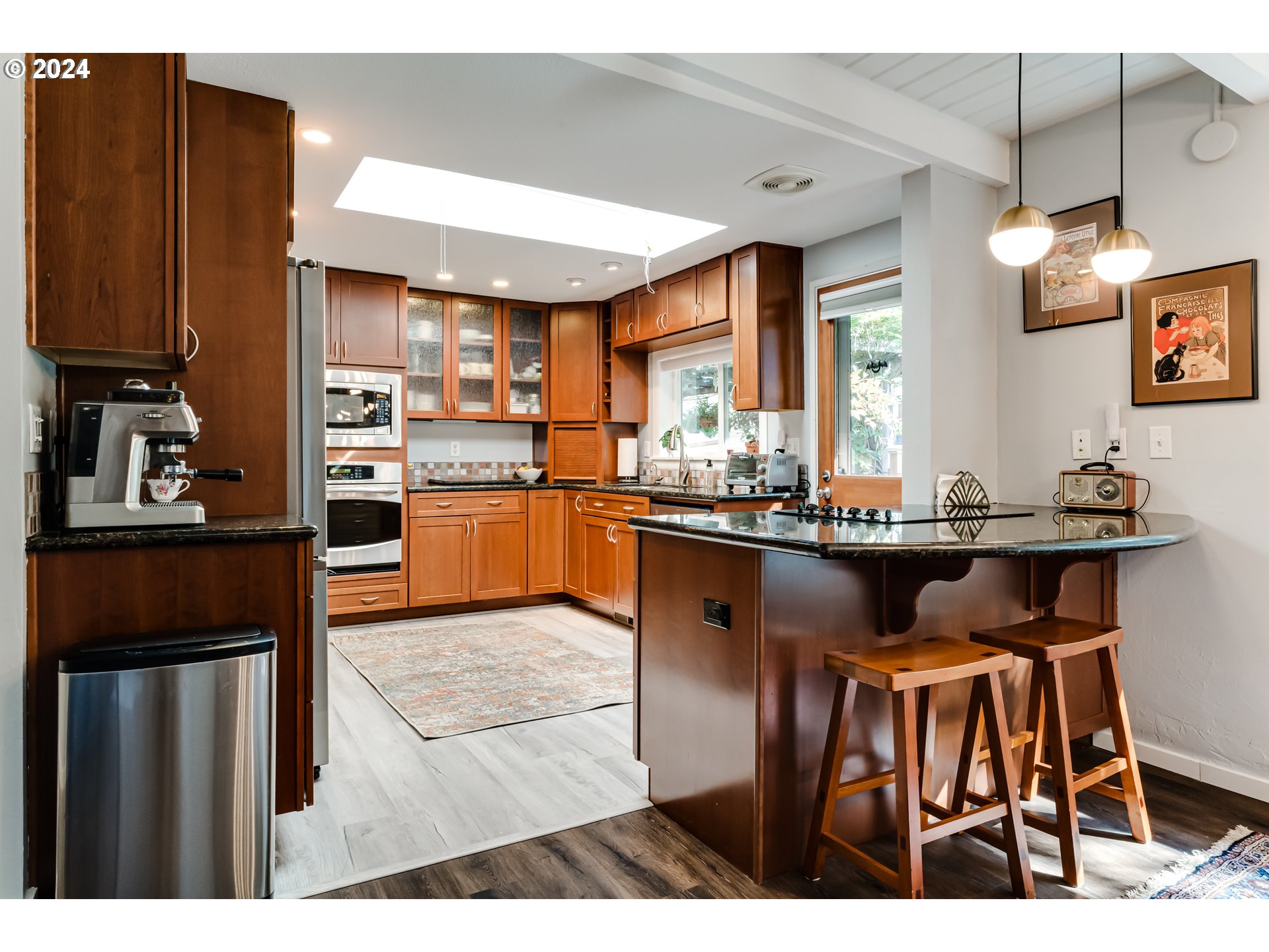 3085 Kincaid Street Eugene, OR 97405 - Photo 11 of 47 Kitchen