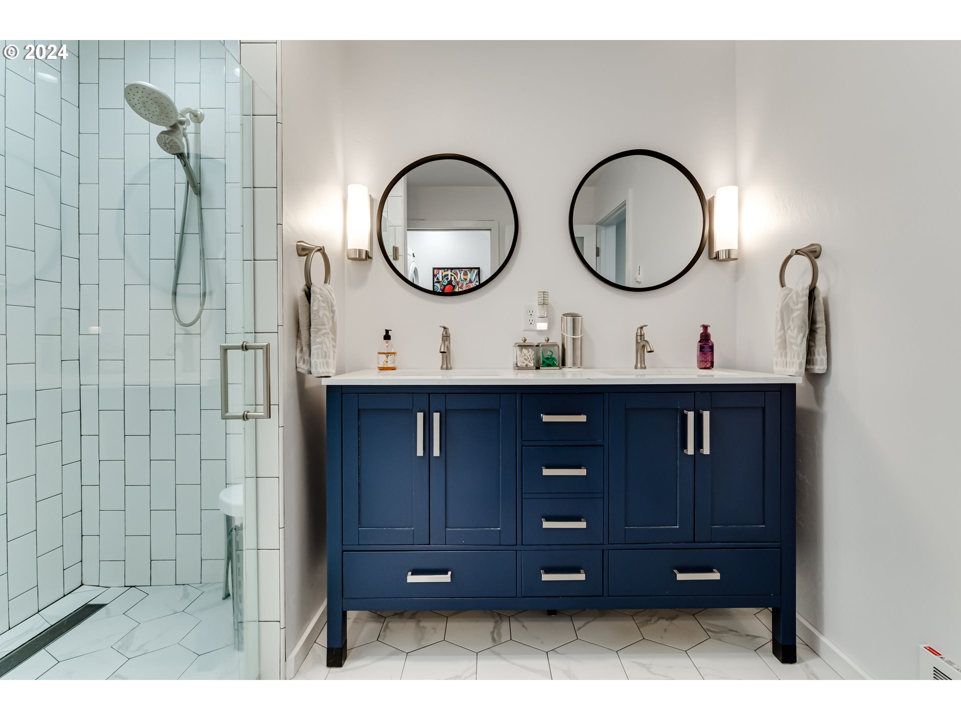 3085 Kincaid Street Eugene, OR 97405 - Photo 22 of 47 Bathroom