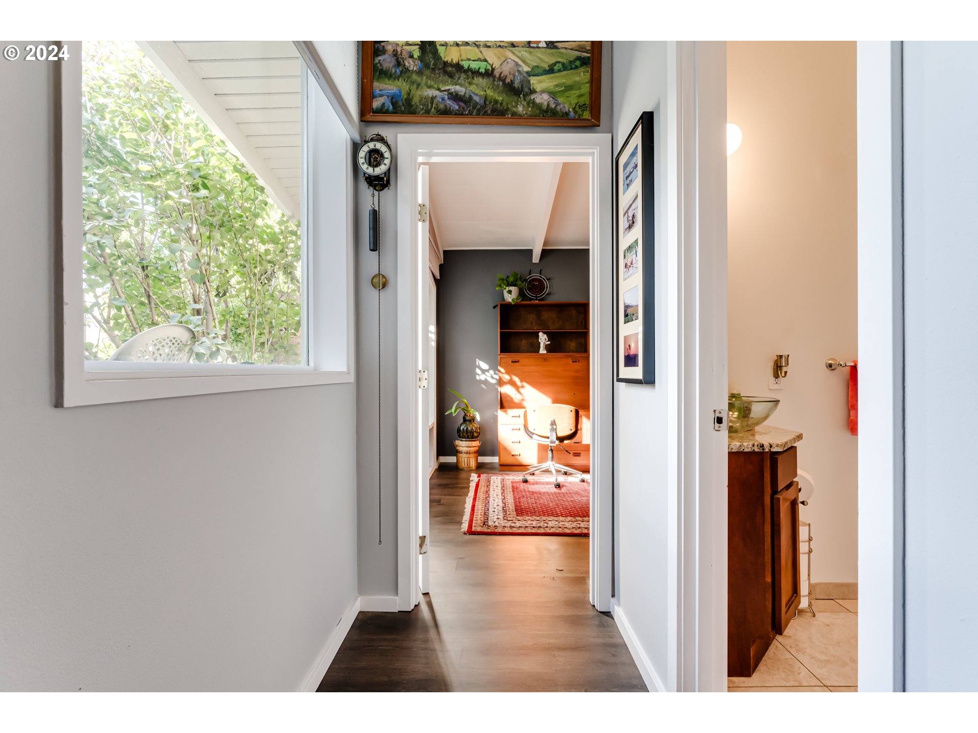 3085 Kincaid Street Eugene, OR 97405 - Photo 3 of 47 Entrance/Foyer