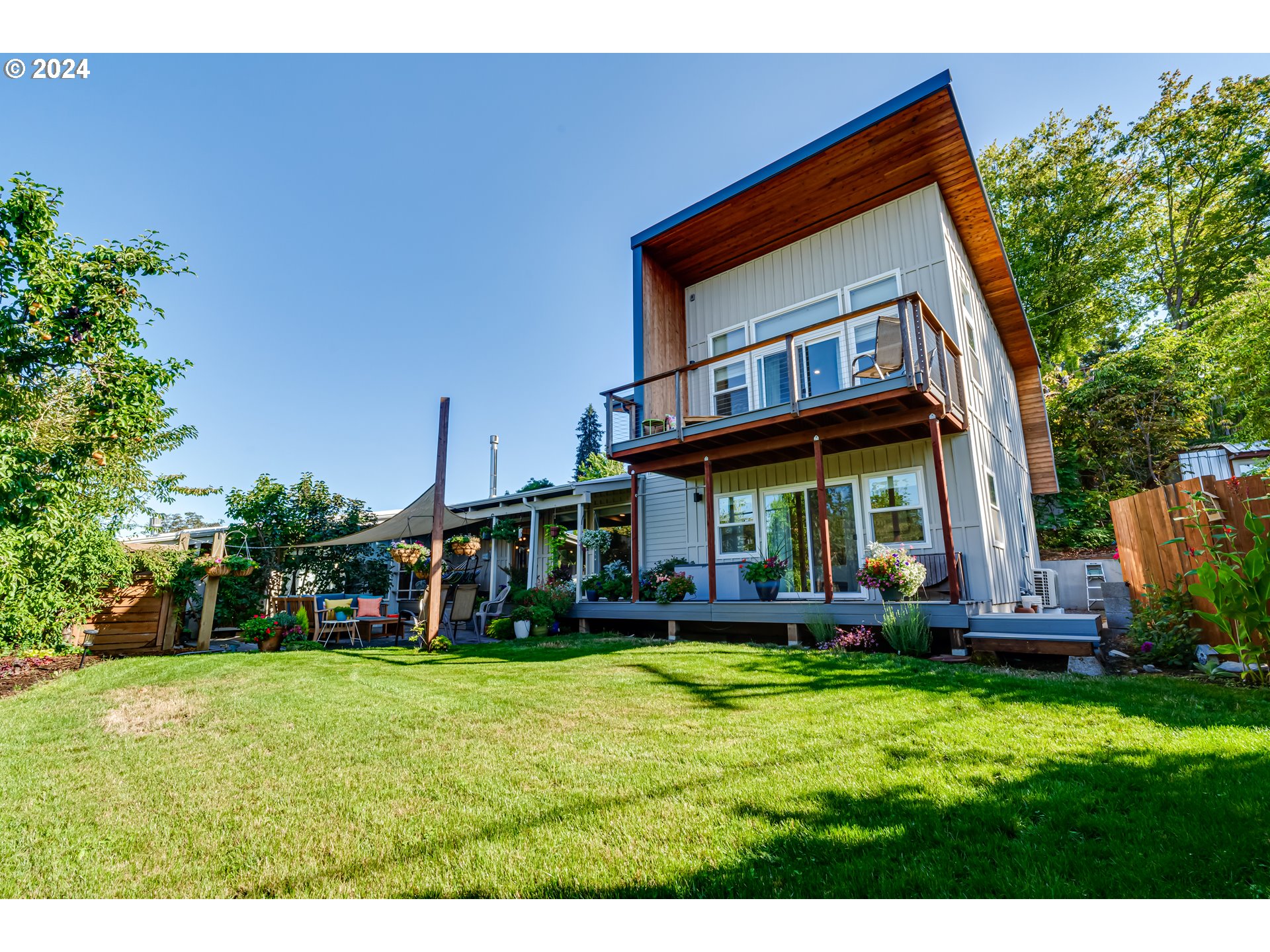 3085 Kincaid Street Eugene, OR 97405 - Photo 32 of 47 Backyard