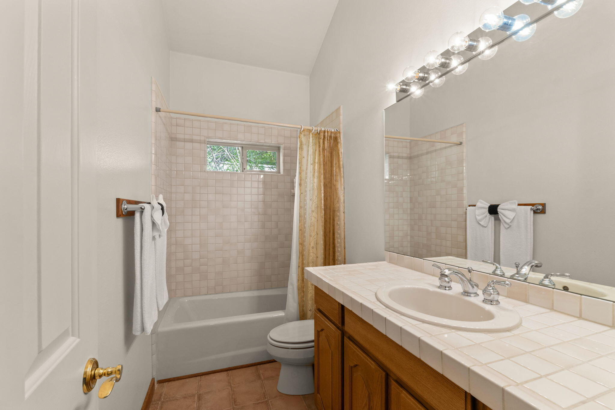 201 Blue Bell Road Sun Valley, ID 83353 - Photo 27 of 34 Guest Bath 2