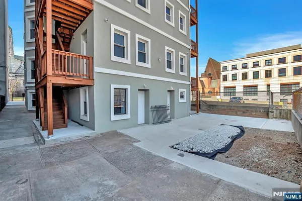 $1,600 | 155-157 Clifton Avenue, Newark, NJ 07104