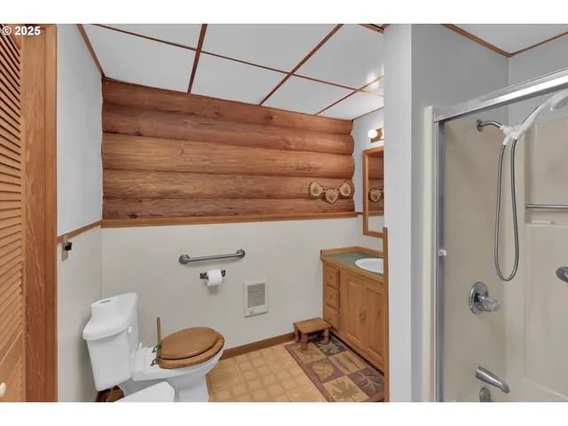 $1,300,000 | Undisclosed Address, Scotts Mills, OR 97375